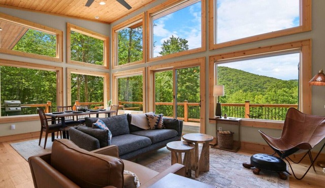Modern Mountain Escape w/Hot Tub & Views
