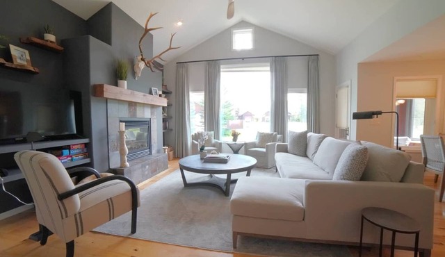 Modern Mountain Family Home on Ski Hill Road, near Grand Targhee