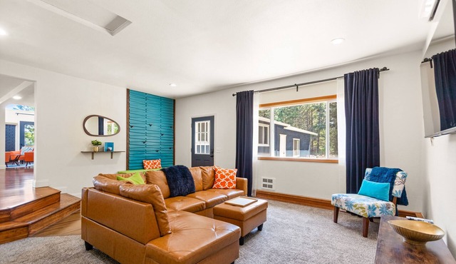 Modern mountain home with deck, games, W/D, & AC - dogs ok