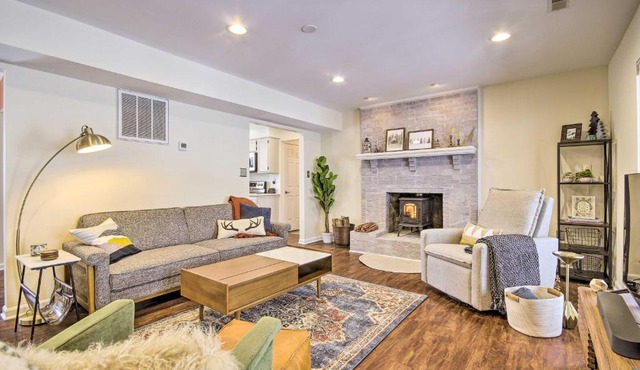 Modern Mountain Retreat with Deck and Hot Tub!