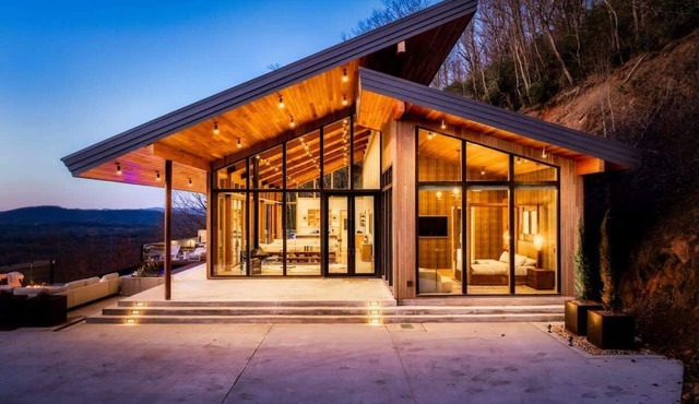 Modern Mountain-View Luxe Glass Frame Cabin