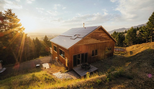 Modern Mountaintop Retreat on Sixty Acre Woods