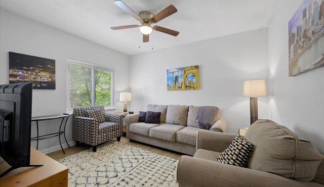 Modern Mt. Washington Retreat- Off Street Parking