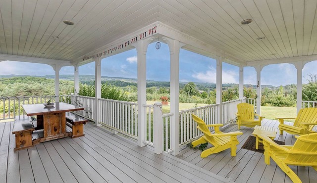 Modern Mulmur Shaker Farmhouse with Orchards and Gardens. Dogs and cats!