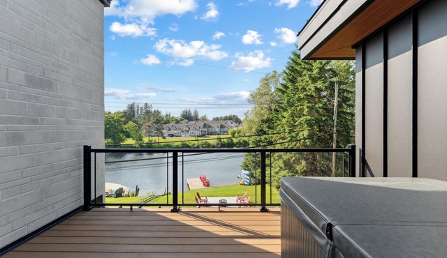 Modern Muskoka River Retreat