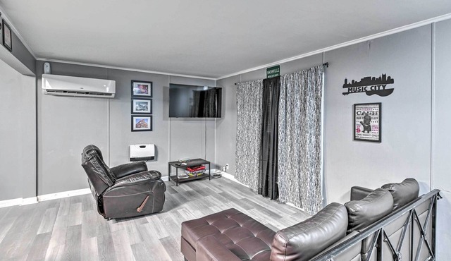 Modern Nashville Home ~ 10 Mi to Music Row