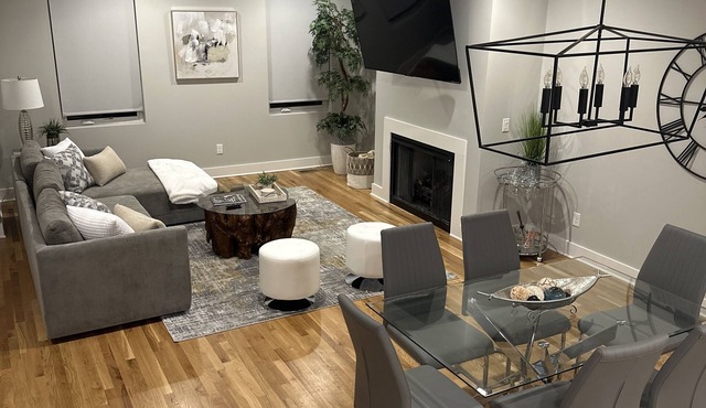 Modern Nashville Oasis: 5 Mins from Broadway Heart
