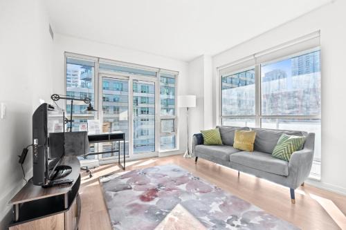 Modern New 2Bd 2Ba &Den Condo with Balcony