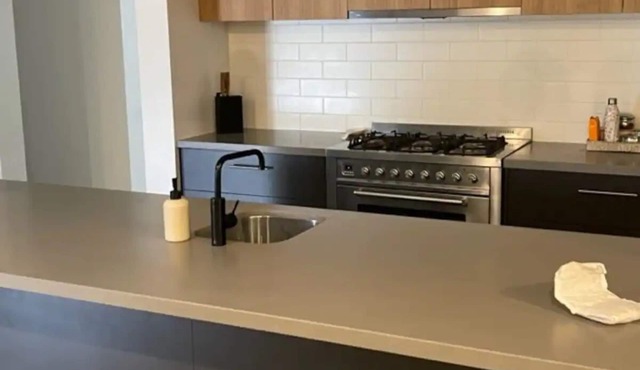 Modern New Beautiful House Near Geelong Sleeps 6-8 Adults and 5 Kids