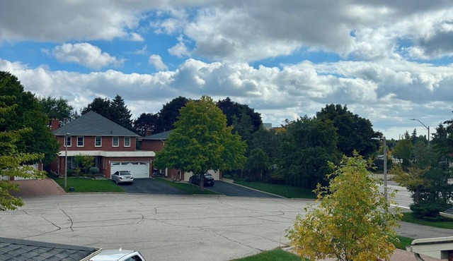 Modern & New Built 2-Bed Apartment – A Must Try! Near Toronto, Free Parking WiFi