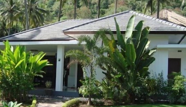 Modern new bungalow in cozy holiday park + swimming pool