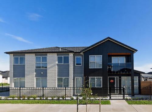 Modern New Home on Dungloe Ave, Central AC, 2 Kitchens, 3 livings