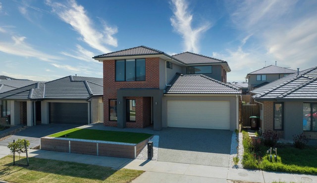 Modern new Homly House at Clyde