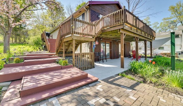 Modern New York Getaway w/ Large Deck