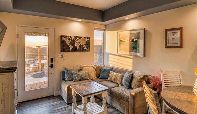 Modern Newbury Park Retreat near Thousand Oaks & Malibu