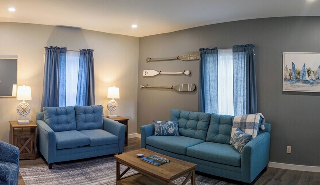 Modern NewlyFurnished Acadia Apt