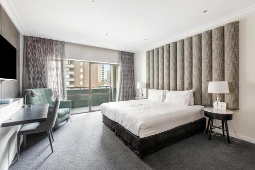 Modern Nomads Beautiful King Studio with Indoor Pool & Balcony