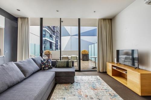 Modern Nomads South Yarra 1BR Large Outdoor Space Near Station