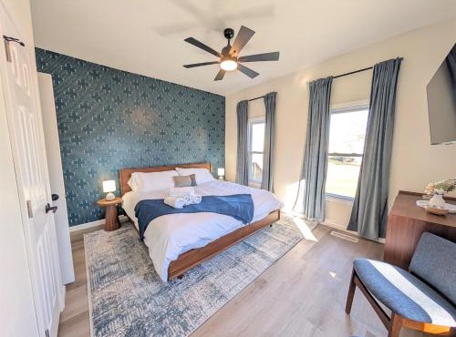 Modern Norwalk Retreat 2 King Suites Sunroom