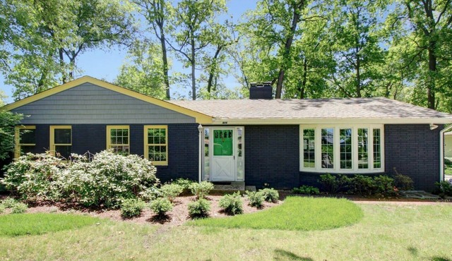 Modern Notre Dame Get Away! EV Charger (1614)