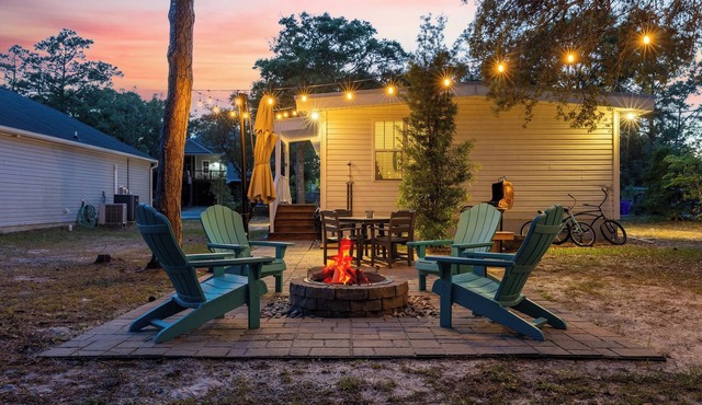Modern Oak Island Escape: 1 Mile to Long Beach!