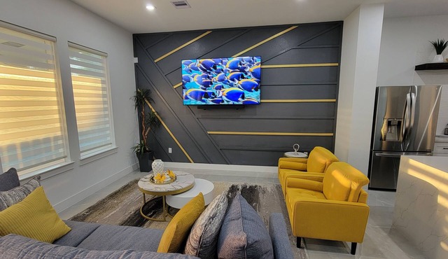Modern Oasis - Charming 3-bedroom 3.5 bath near downtown