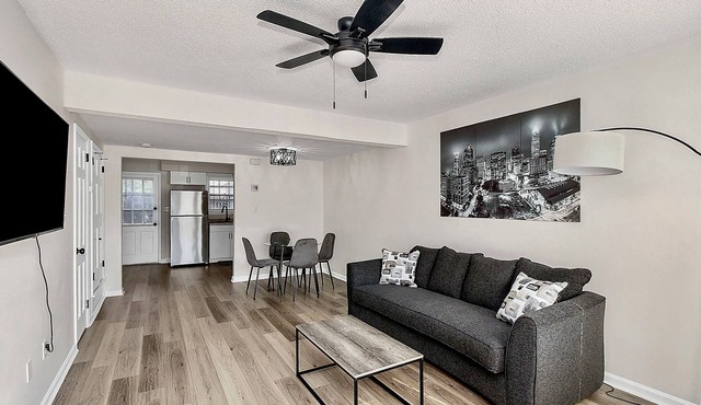 Modern Oasis Close to South End