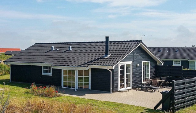 Modern Oasis in Scenic Lokken-By Traum