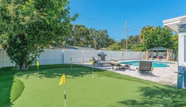 Modern Oasis, Perfect Location Packed W/Amenities