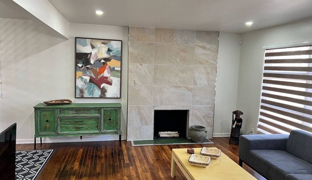 Modern Oasis: Renovated 3BR Haven in Private Cul-de-Sac