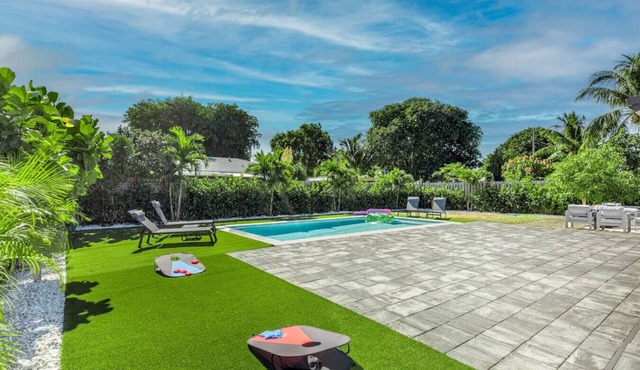Modern Oasis with Tiki Hut & Private Heated Pool