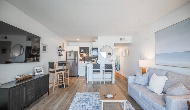Modern oceanfront condo - pool & playground - Incredible views! Linens included