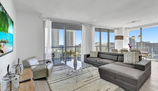 Modern Ocean View Condo Resort Beach Service 1901