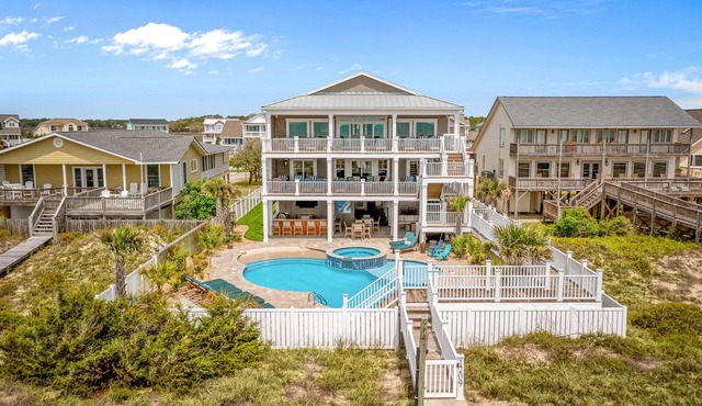 Modern Oceanfront Home with Zero-Entry Pool, Hot Tub, Outdoor Kitchen, WiFi & AC
