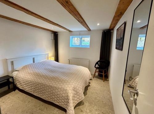 Modern One Bedroom Basement with Private Entrance in Central Lyngby near DTU