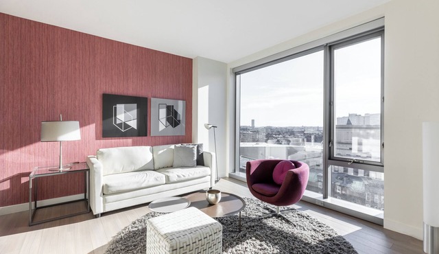 Modern One Bedroom with Views