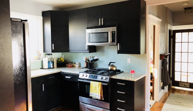Modern Open Concept 2 bedroom Near Tufts & Davis Square