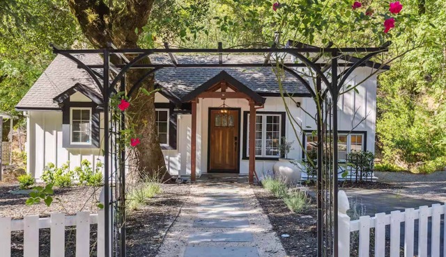 Modern Organic 3BR Oasis w/Creek&Near State Park