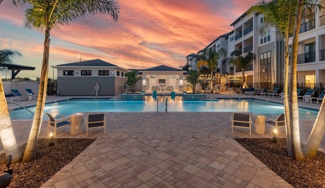 Modern Orlando Retreag Near MCO in Gated Community + Resort Amenities & Parking