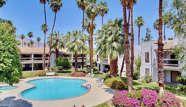 Modern Palm Springs Retreat Resort Pool + Hot Tub Quiet & Central Location