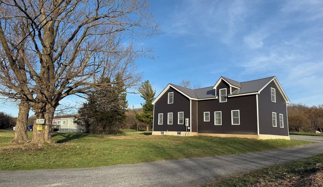 Modern, peaceful escape 2-bedroom apartment in enjoyable Watertown with WiFi, AC