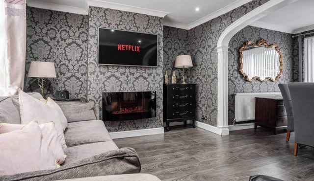 Modern & Peaceful Home | Free Parking