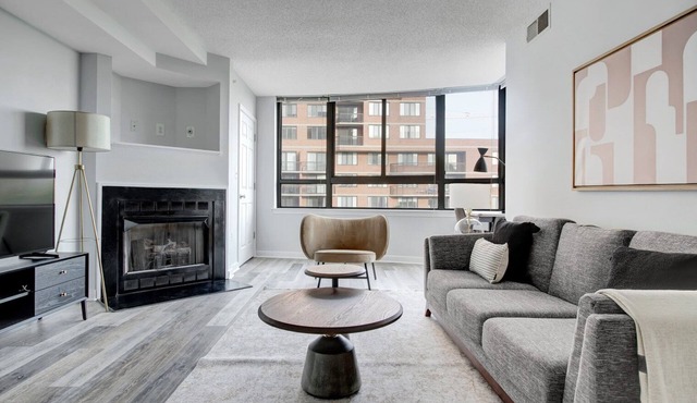 Modern Pentagon City 1BR w/W/D, Gym & Lounge, near Metro, by Blueground