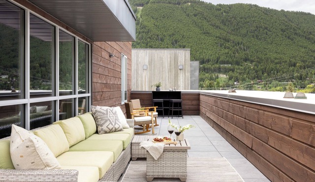 Modern penthouse in downtown Jackson, urban living at its best