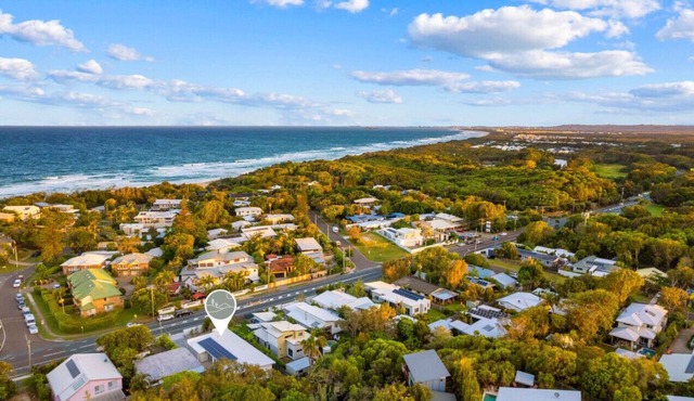 Modern pet friendly beach home