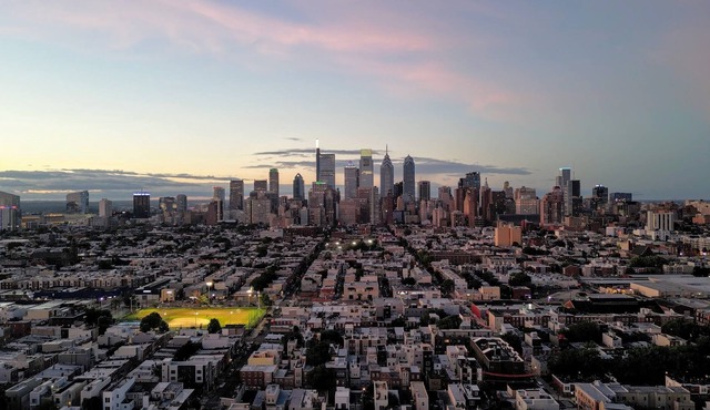 Modern Philly Hideaway –– Stunning Rooftop Retreat — Pet Friendly