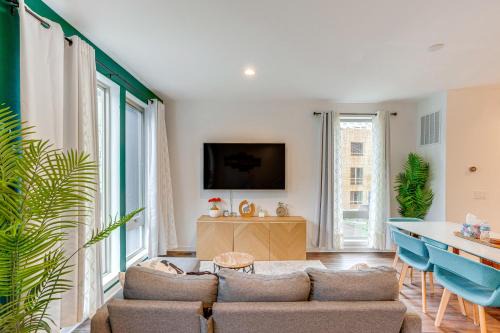 Modern Philly Townhome with Rooftop Deck and Views!