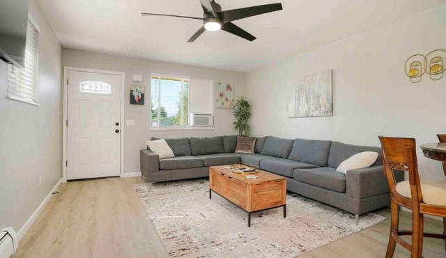 Modern Pineapple|Close to Denver and Mountains|