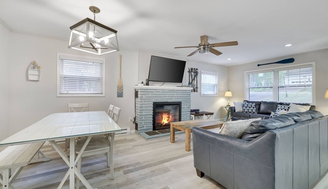 Modern Poconos Cabin Near Arrowhead Lake Fire Pit Peaceful Wooded Setting