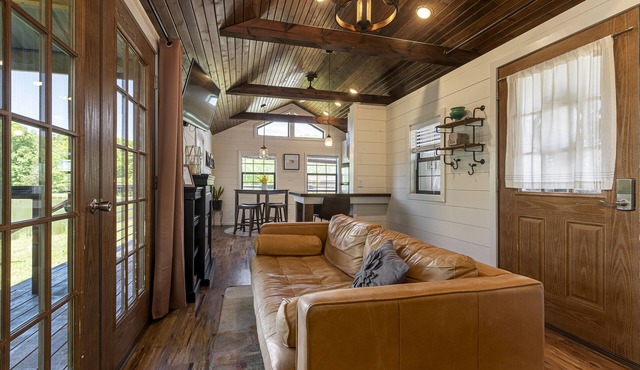 Modern Pond-View Cabin Near Lake of Egypt